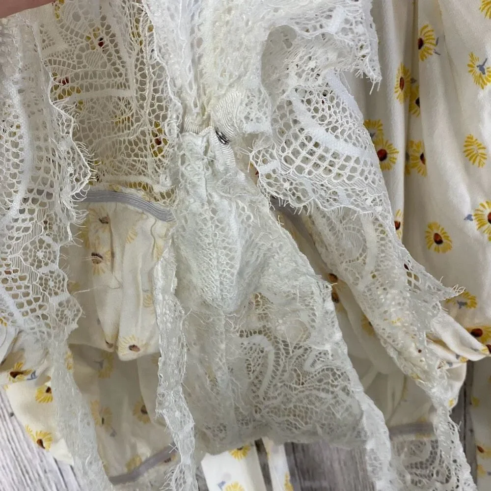 Free People Sunflower Lace Bell Sleeve V-neck Bodysuit Size M D